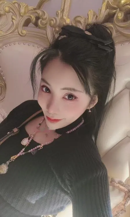 网红脸桃子