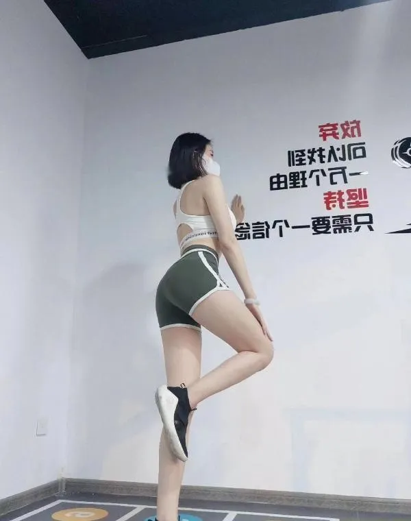 水滴大奶乐莹
