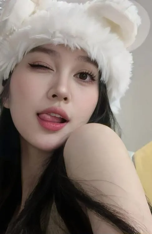 高颜值反差口爆御姐