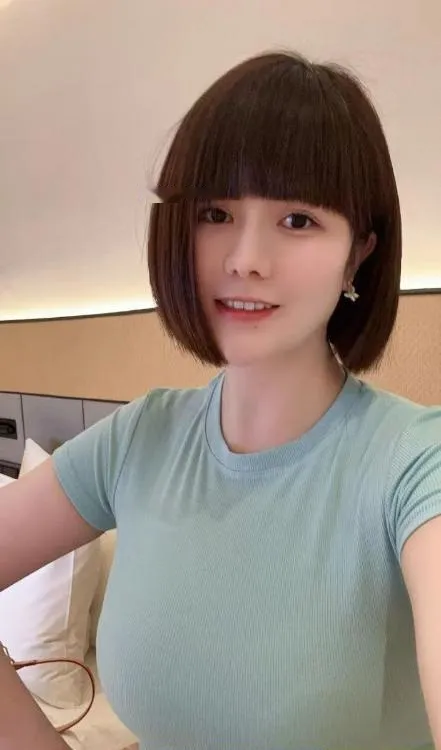 静安大奶雅雅