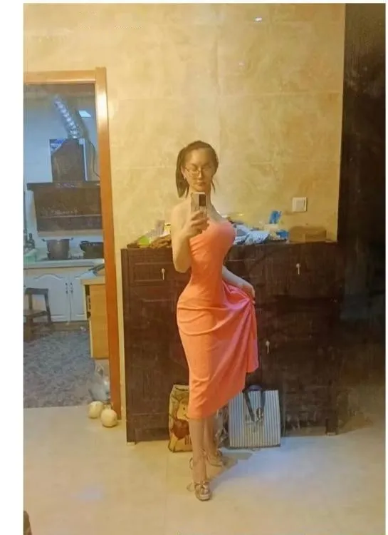 服务美女灿灿
