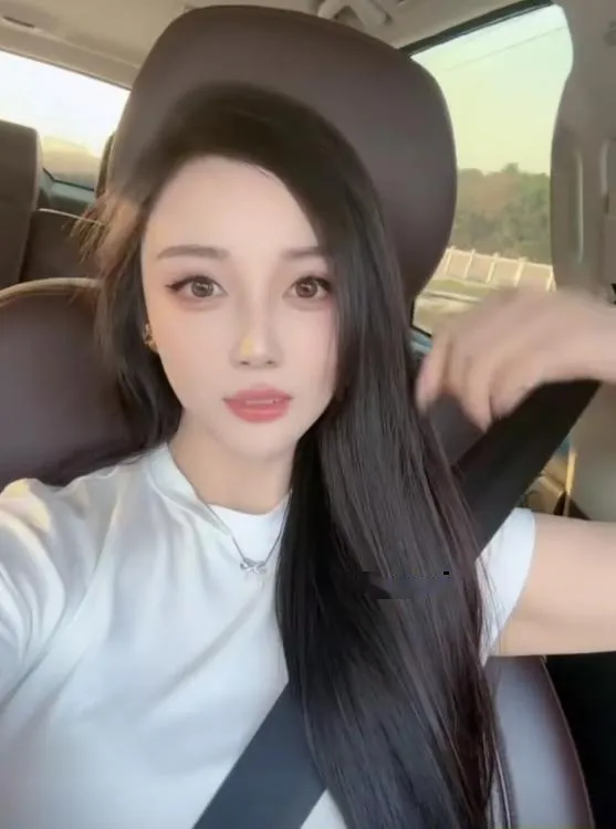 肤白小宝贝