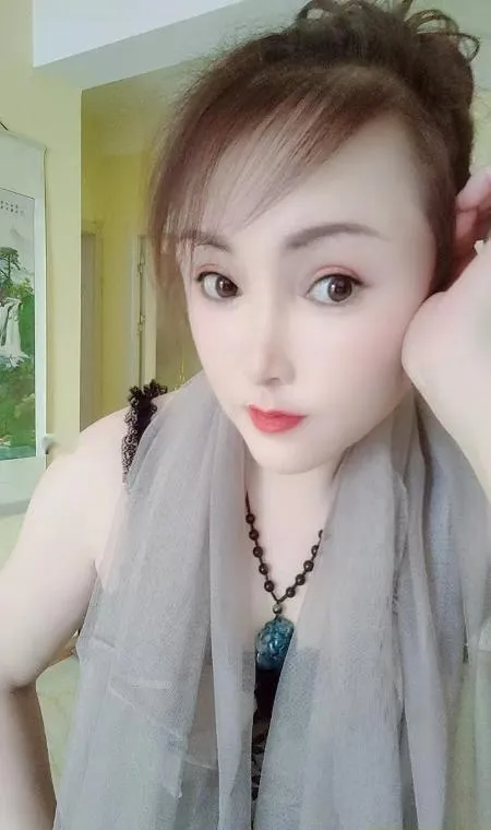 潮喷黄逅
