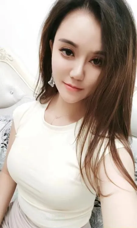 身材好的混血妹妹