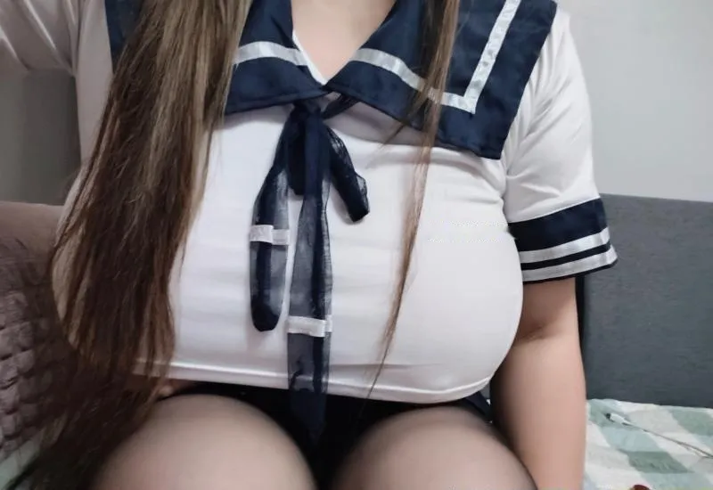 风骚G奶小姐姐