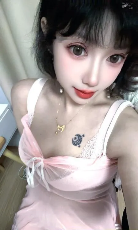 大眼睛月月老师