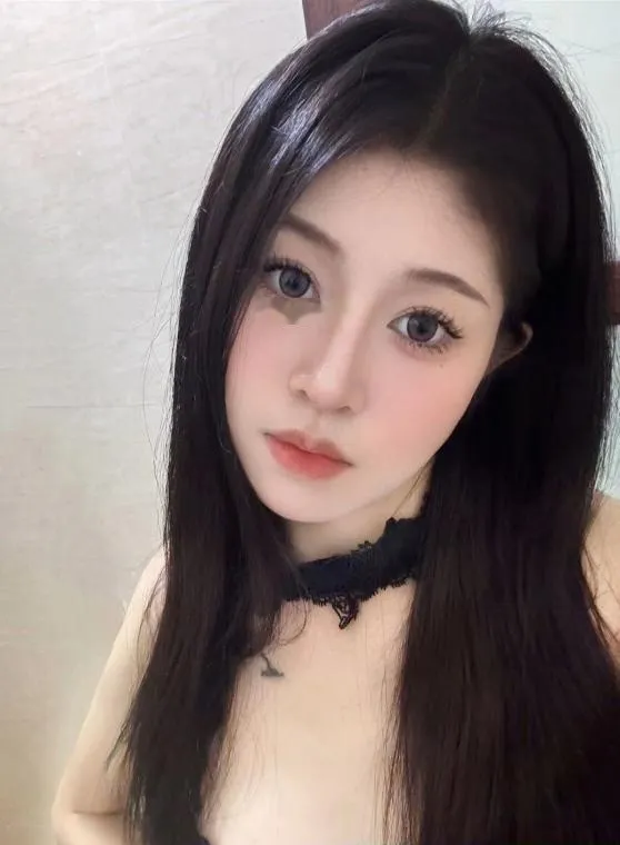 九头身长腿美女