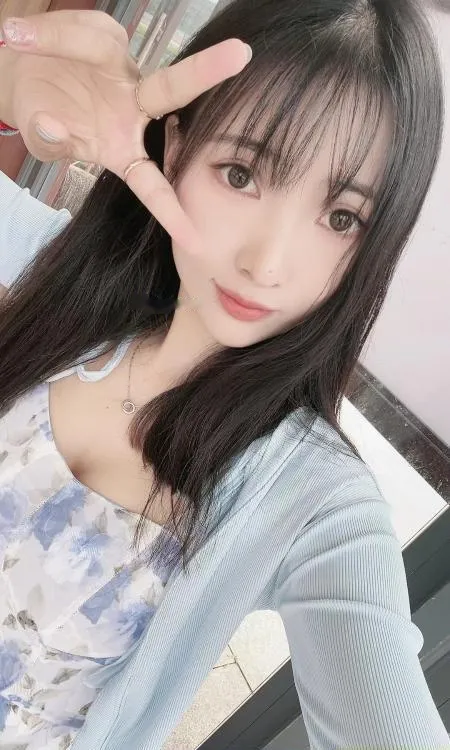 颜值漂亮大胸玥玥