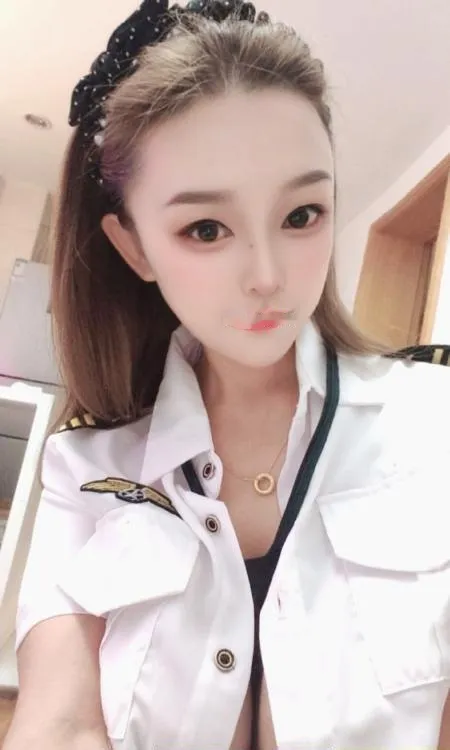 龙华大奶丹妮