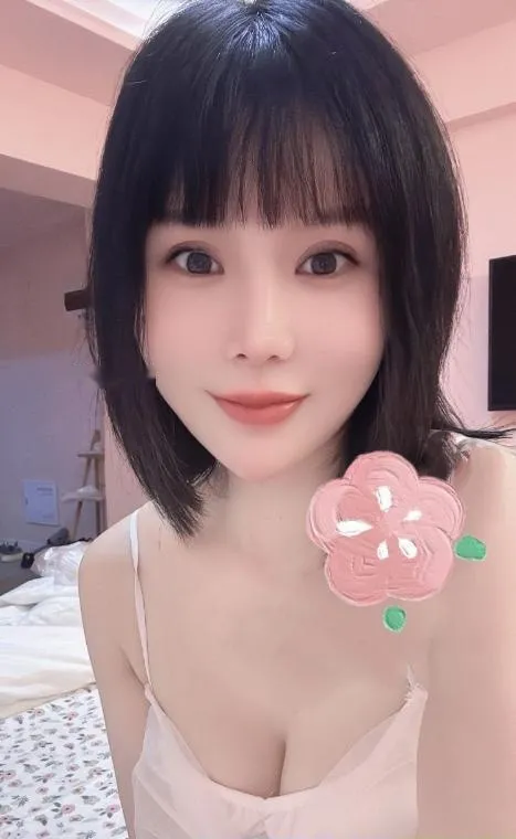 性价比大胸妹