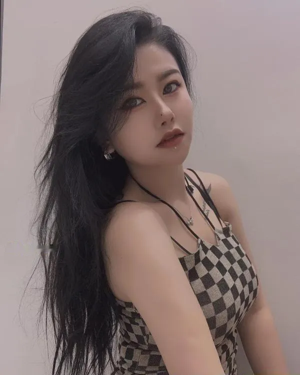 龙华D奶木子