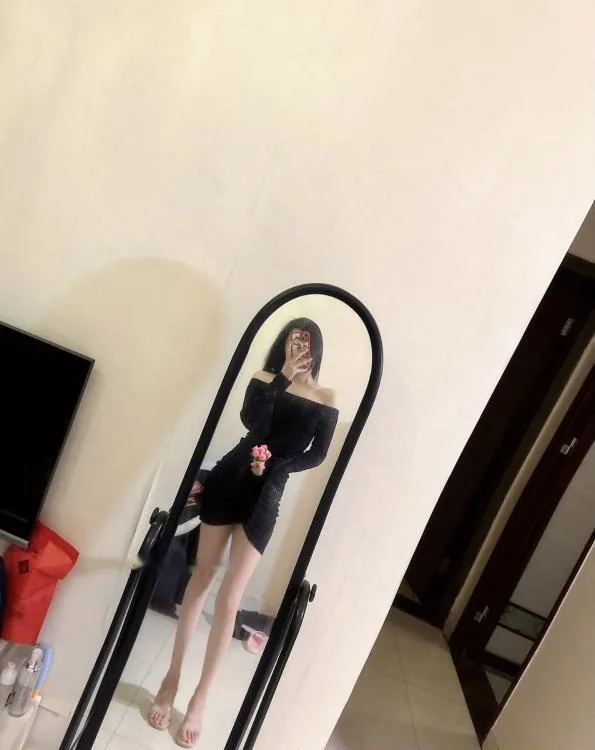 性感腿模小辣椒