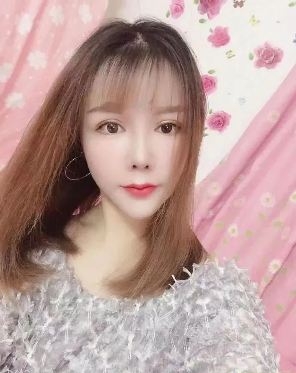 双飞眼镜儿妹妹和闺蜜