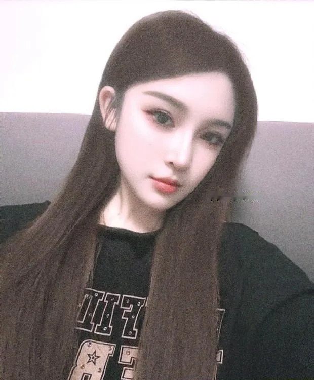 邻家女友般的小姐姐