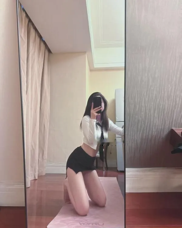 性感制服小妹真真