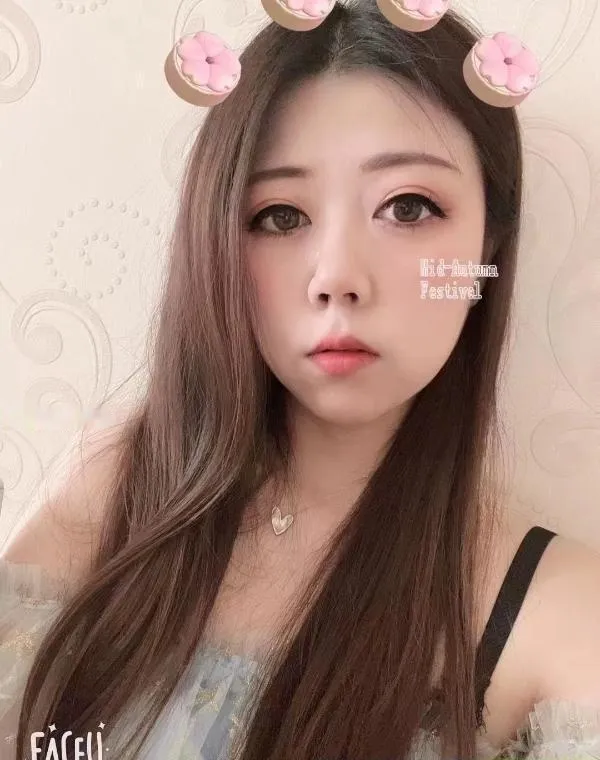 娇小可爱的花花