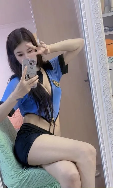 性感长腿小骚女