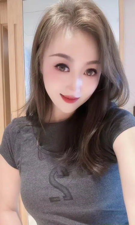 丰满的小嫂子
