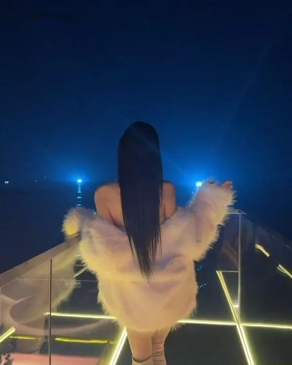 高颜值高挑美女