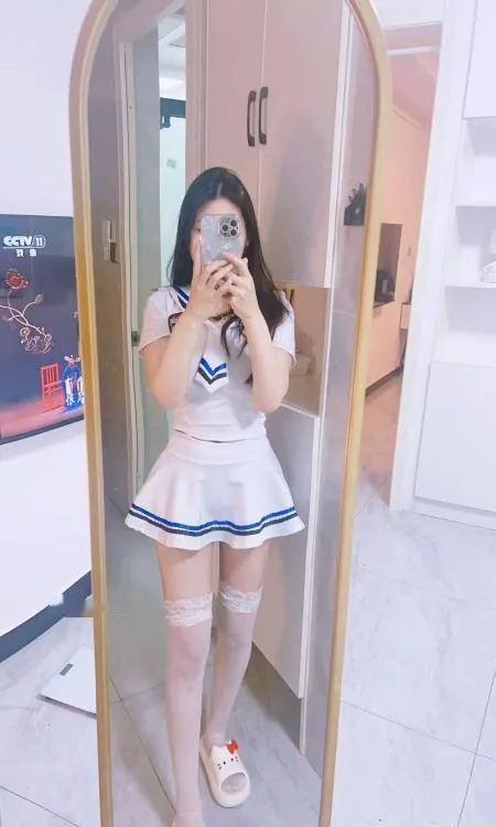 苗条细腰淑女晚晚