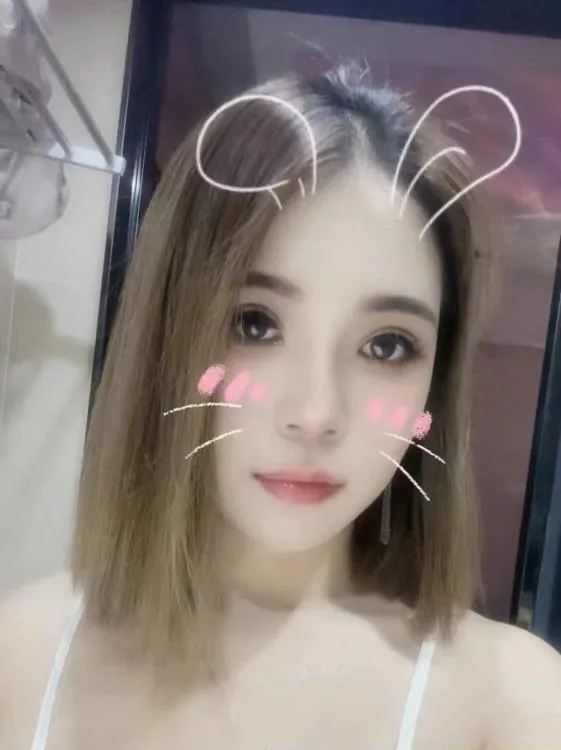 湖塘气质少妇