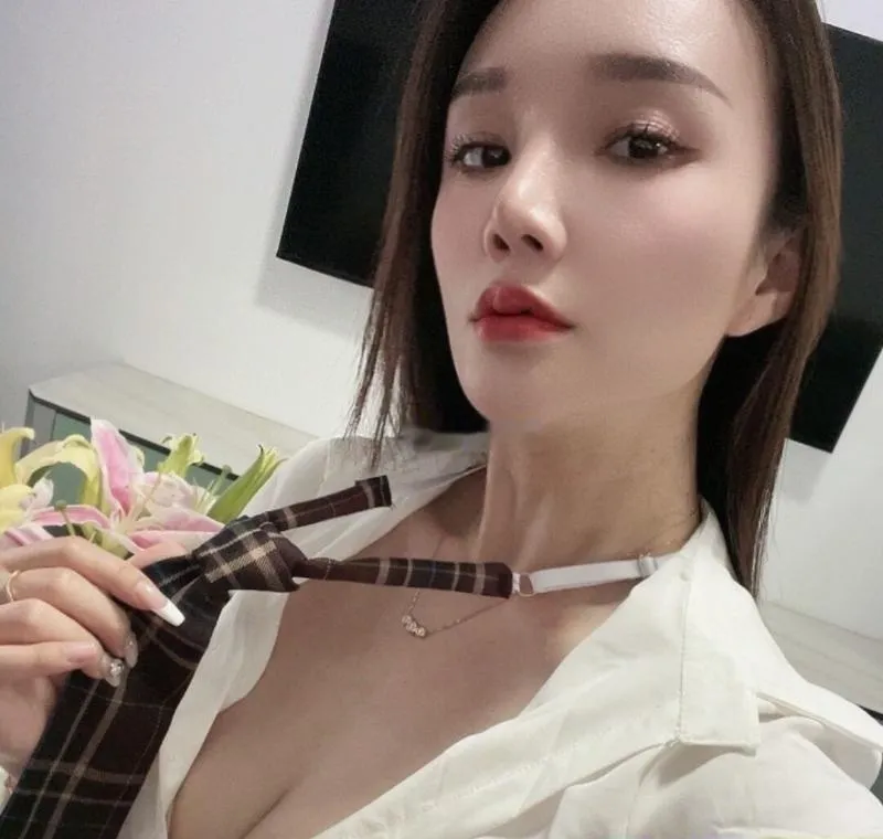 吴中性感欣欣