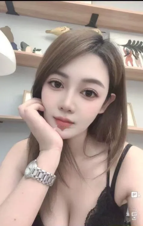 成都武侯天府美女知夏