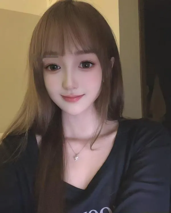 蜀山苗条气质妹子