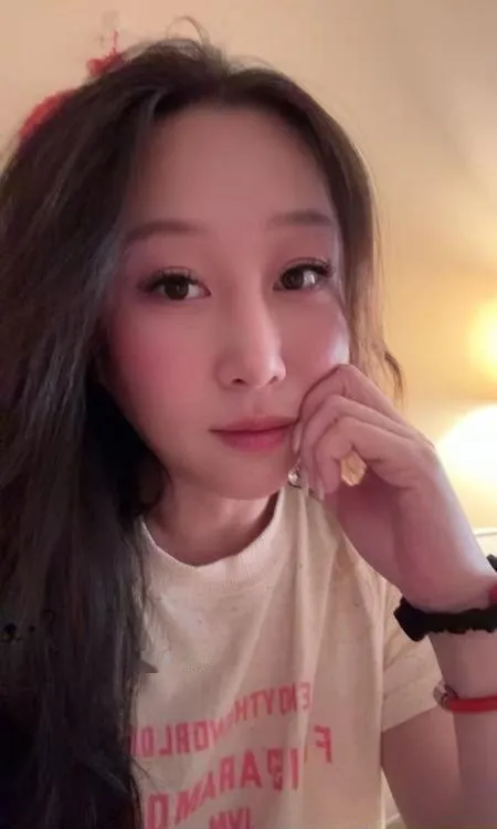 拉丝水床少妇琪琪