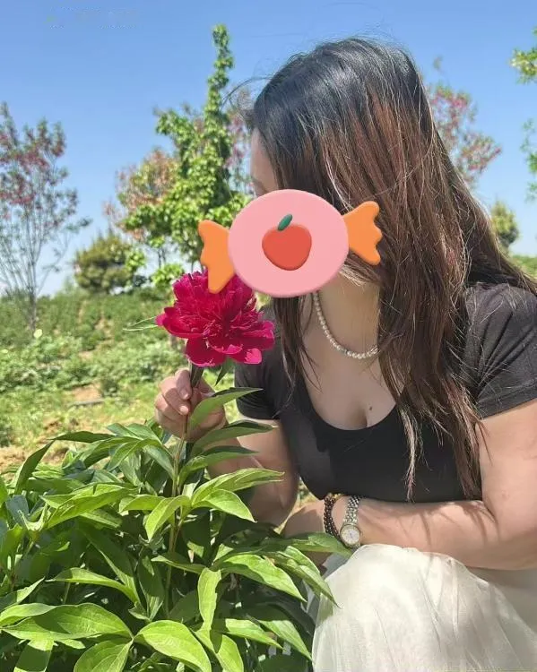 个人气质大奶小御姐