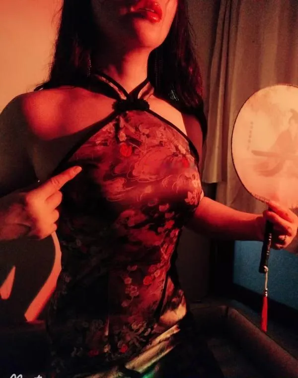 重庆旗袍女神水床皇后