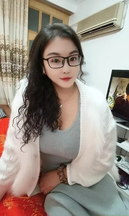 性价比大胸熟女