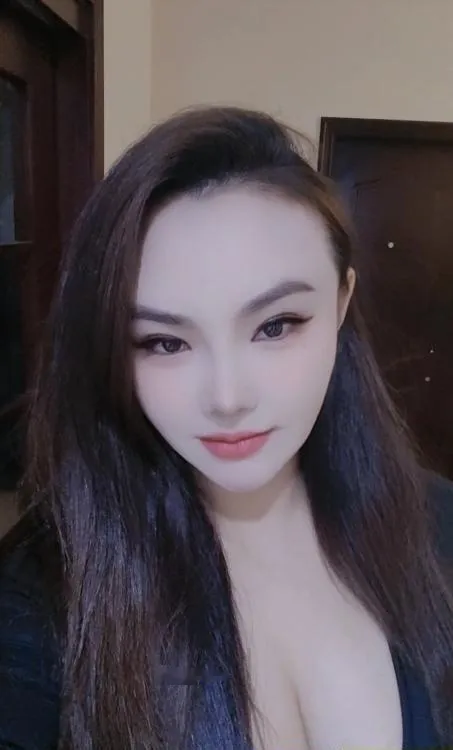 二刷大奶少妇