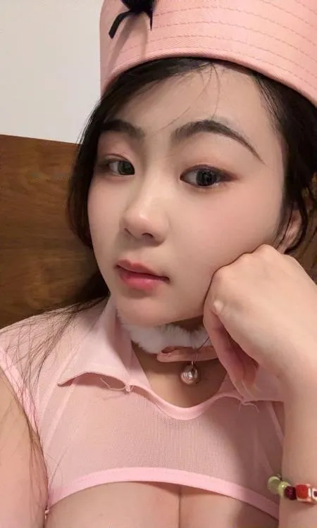 建邺可爱大胸嫩妹米子