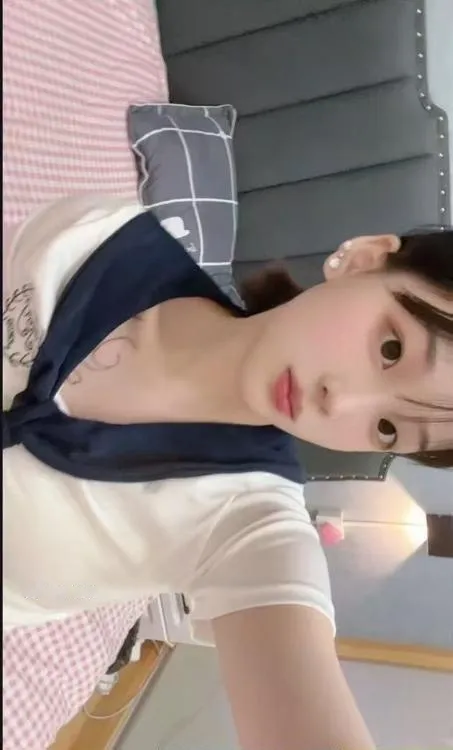 清纯高颜值08晗妹
