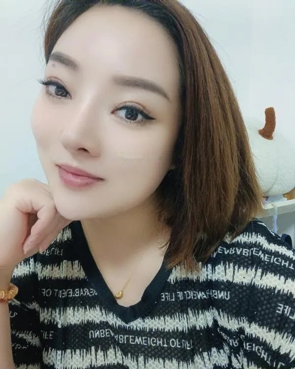 徐汇三通骚少妇