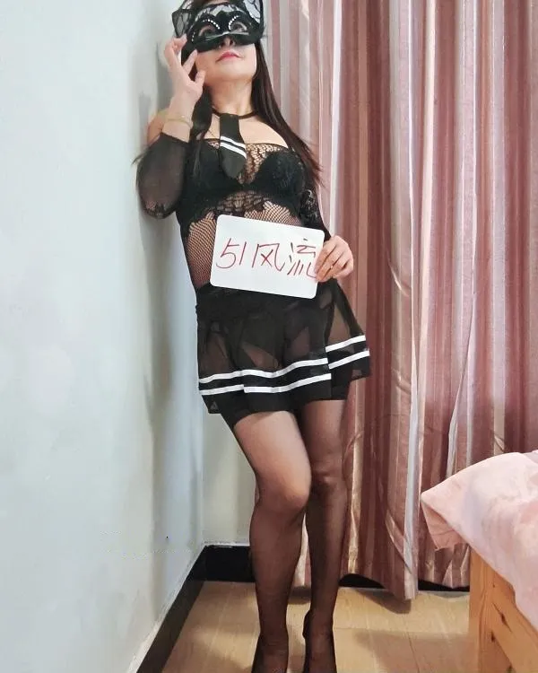 温柔苗条服务系熟女