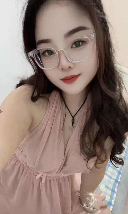 成华区眼镜妹