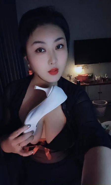 番禺美少妇黄咪