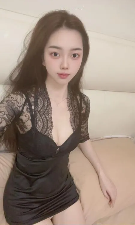 性感翘臀小甜甜