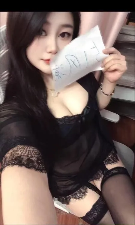 二刷丰满肤白安安