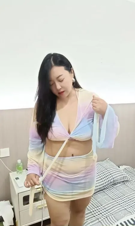 白云美臀熟妇