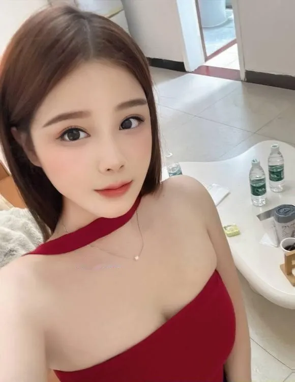 大胸兼职妹子