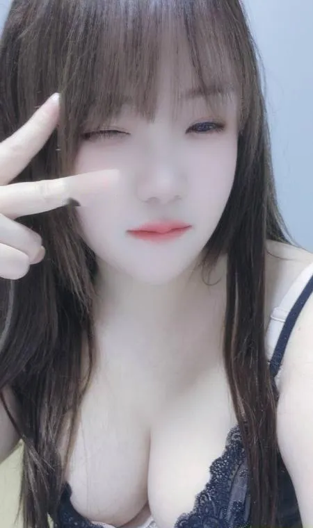 出击保定巨乳紫萱