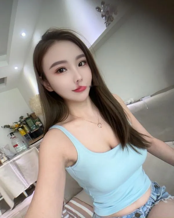 性瘾女友Tina
