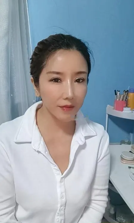 大长腿骚妇