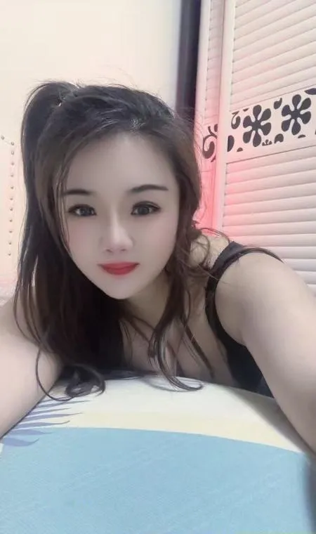 温柔大胸妹