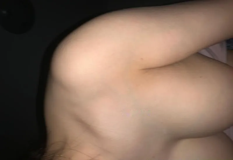 迈皋桥大胸小姐姐
