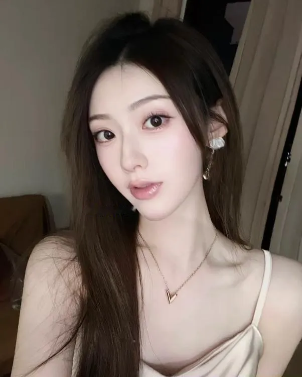 清纯甜美气质白小纯