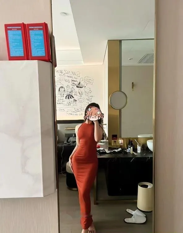 蜜桃臀性感馨馨